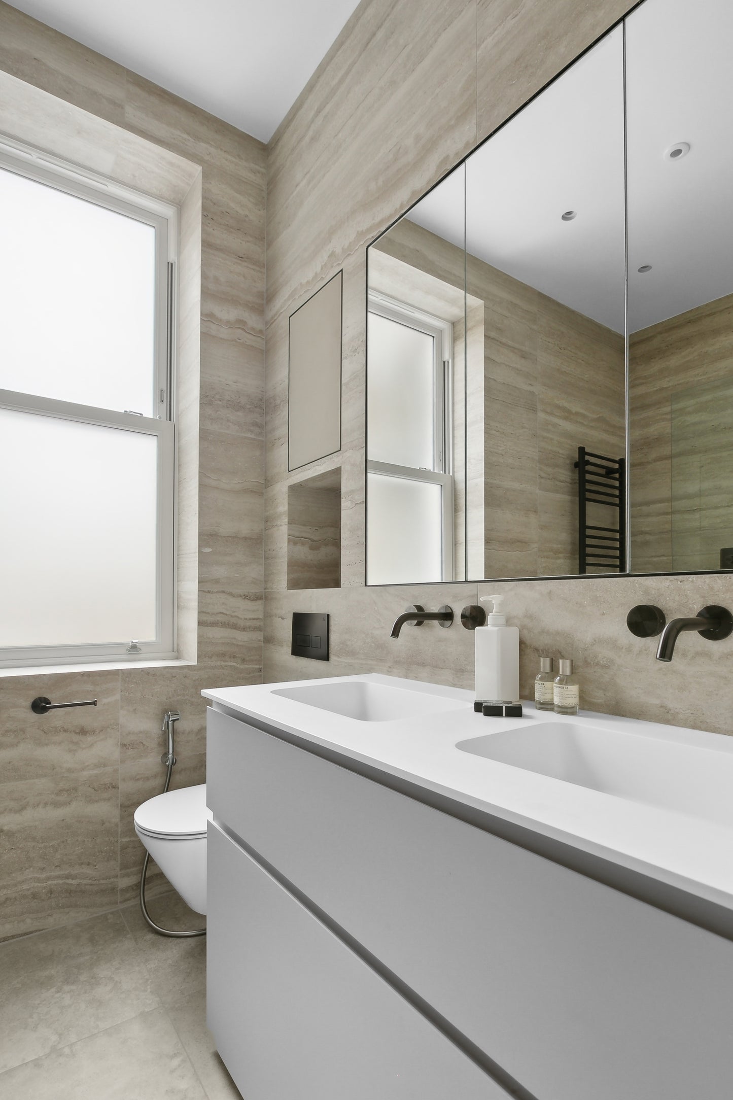 Formativo Honey Vein and Cross Cut Wetroom by Beyt Architects