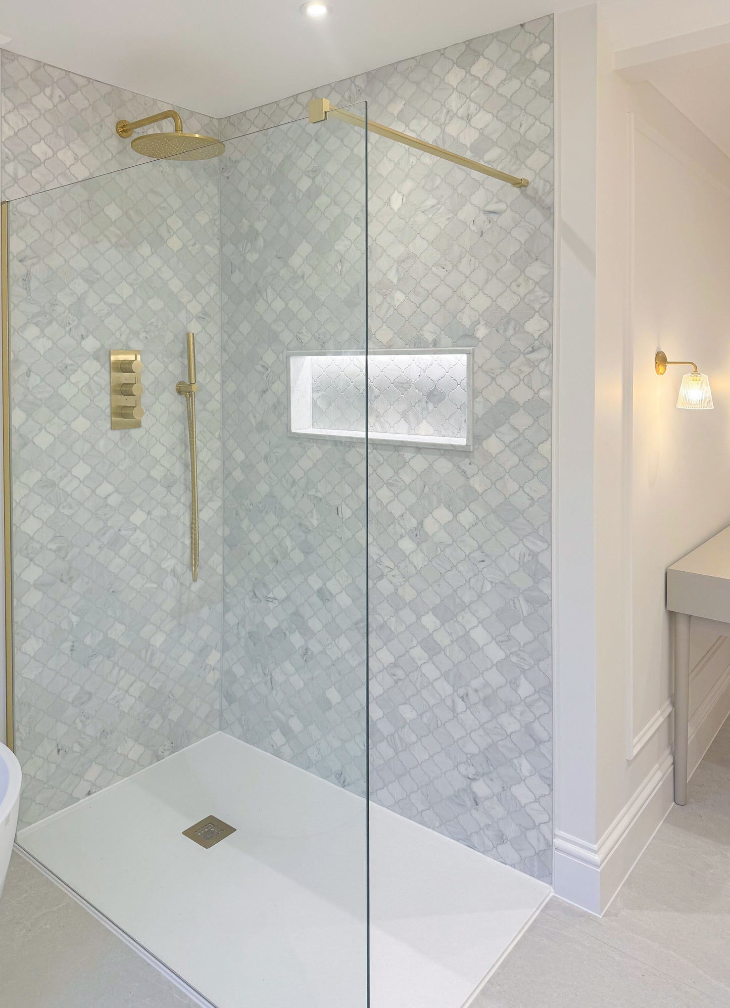 Alpi Carrara Marble Honed Arabesque Mosaic