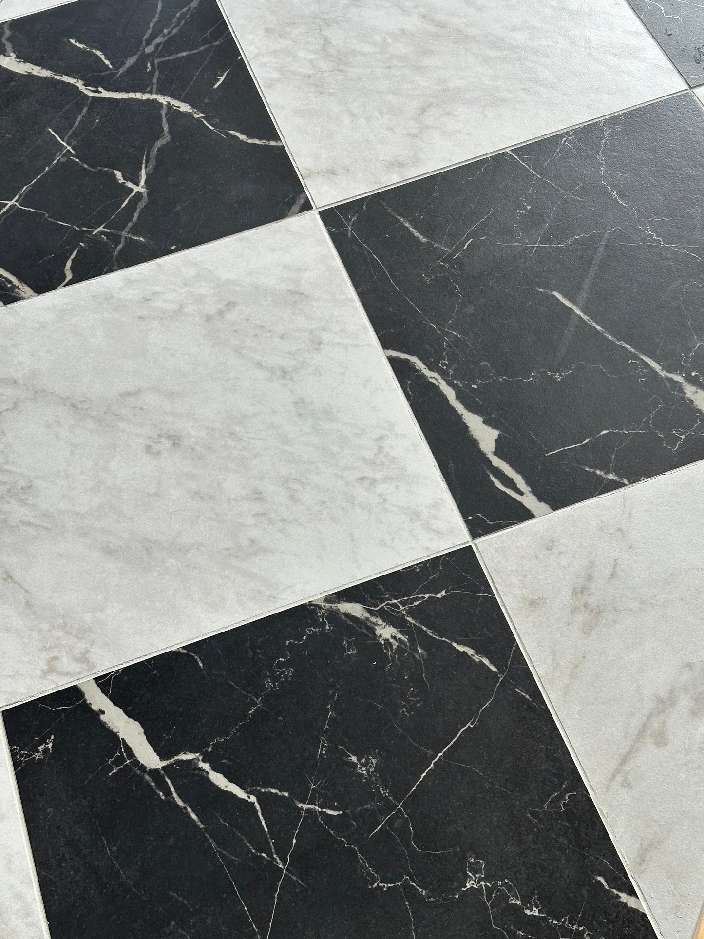 Classique Marble Nero Marquinia Porcelain