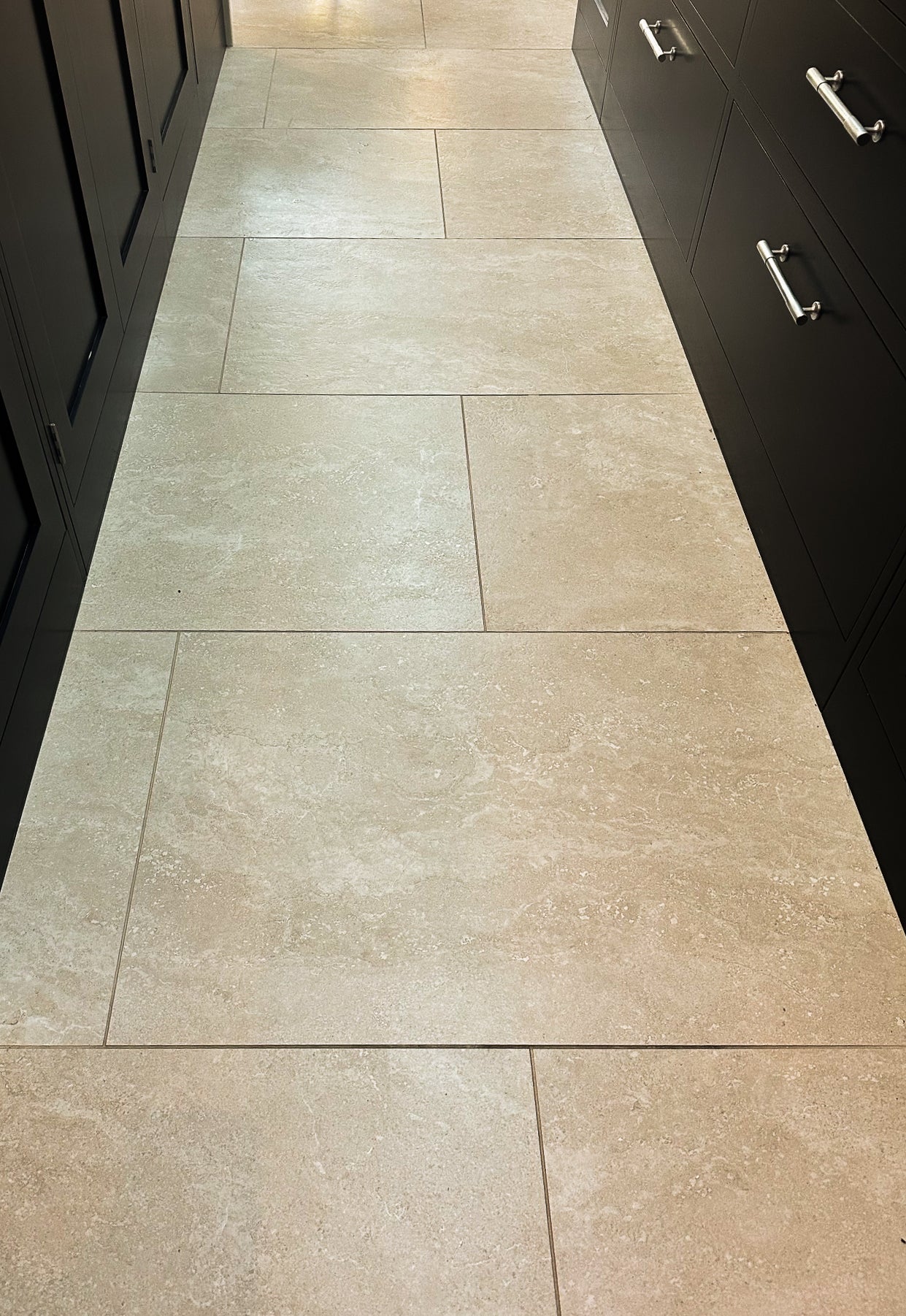 Kamien Honey Modern Kitchen and Outdoor Patio by Pascal Huser