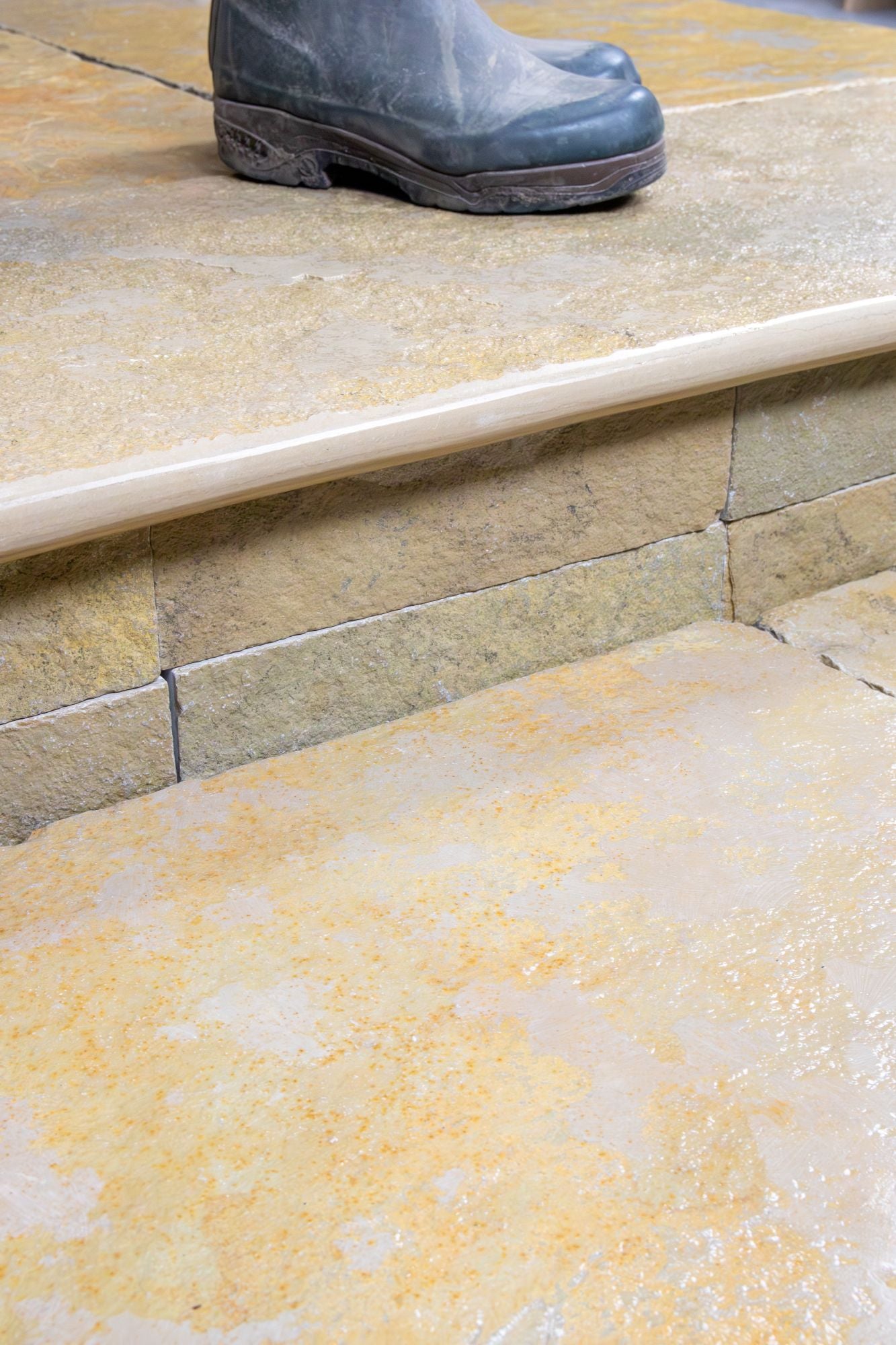 Elkstone Yellow Worn & Tumbled