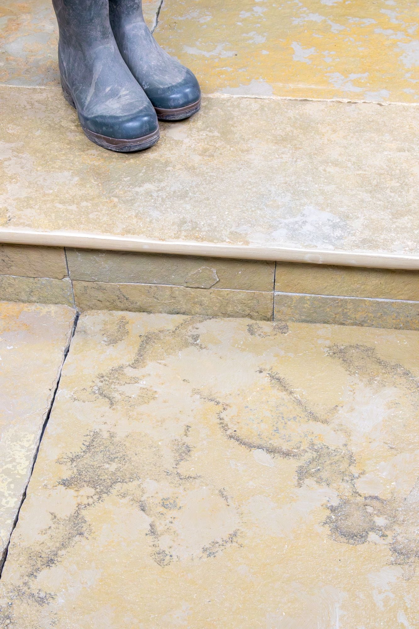 Elkstone Yellow Worn & Tumbled