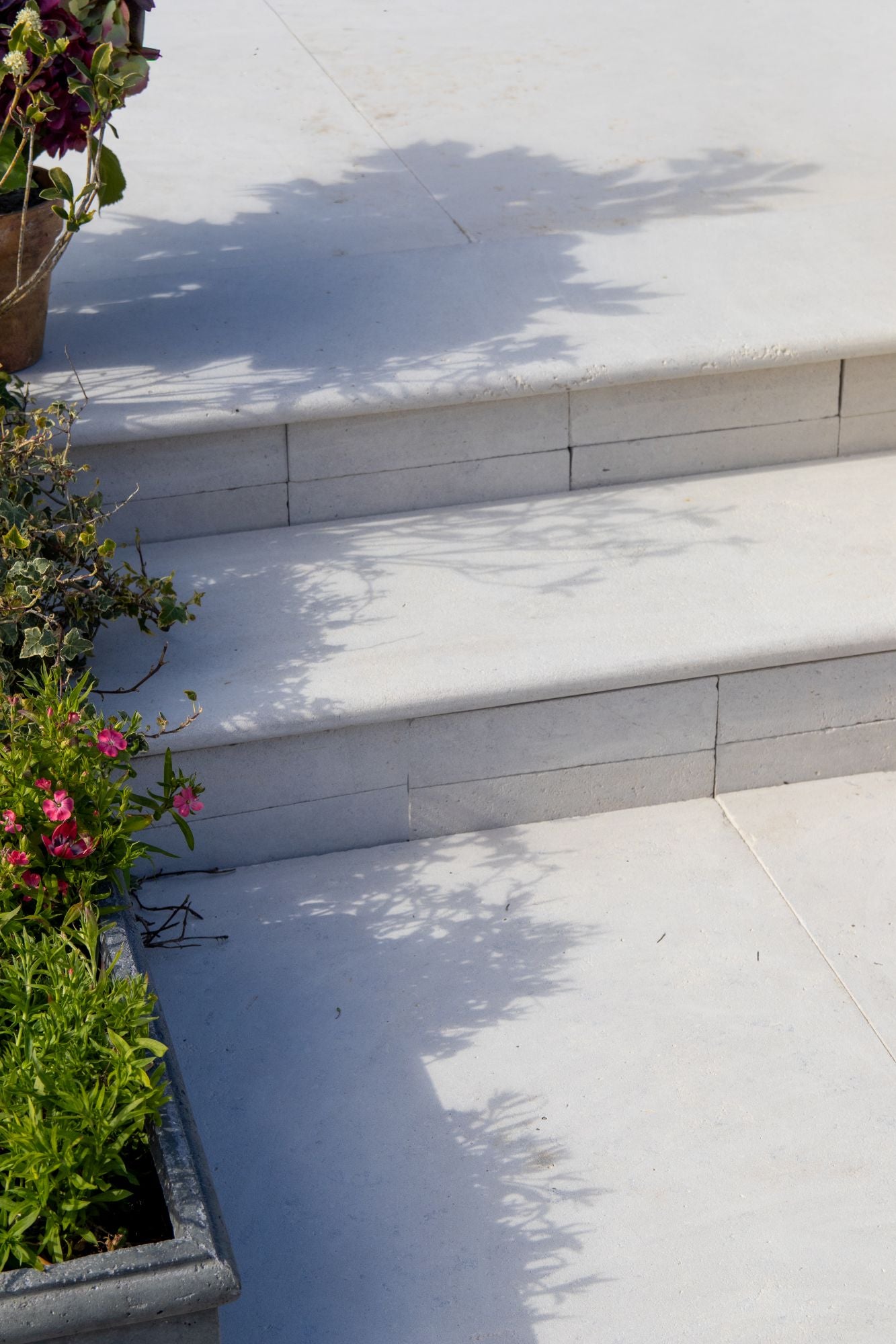 Selborne Limestone Weathered Finish Brick