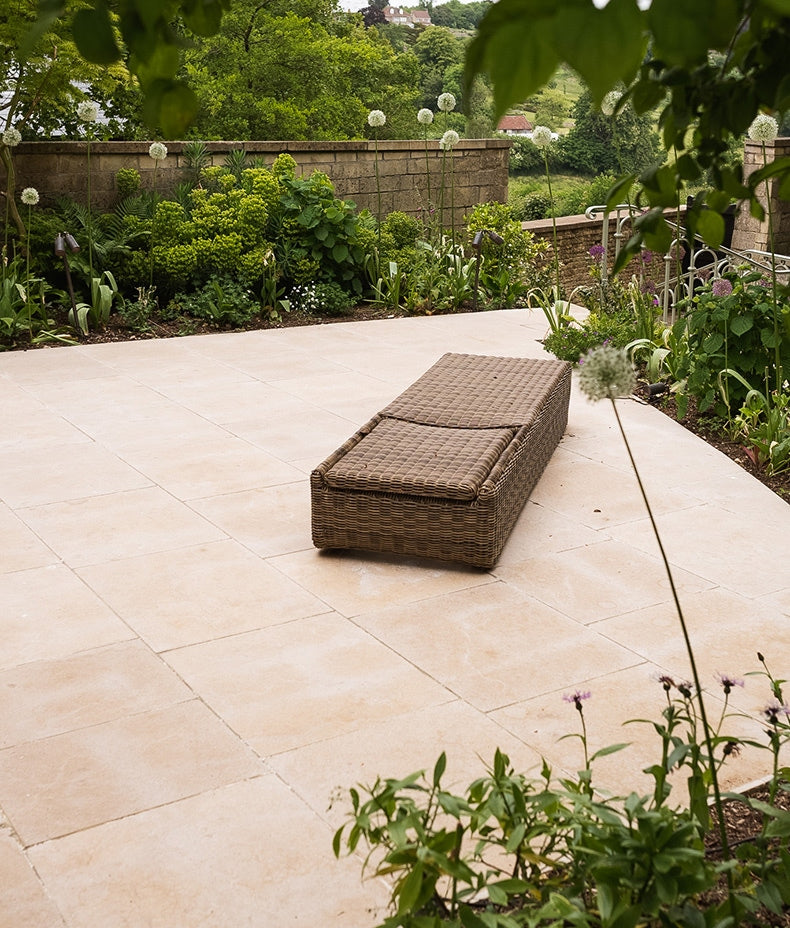 buscot-limestone-tumbled-&-etched-finish