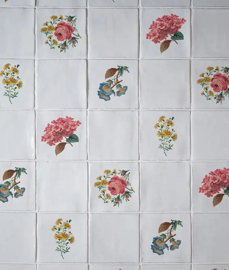 studio-divine-savages-the-brambles-hydrangea-belle-gloss-finish