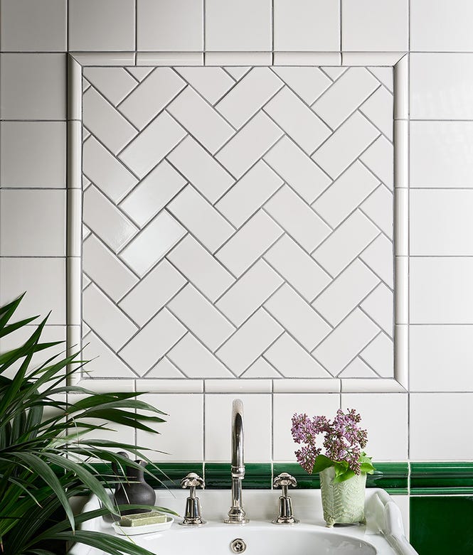 Victorian Style Antique White Metro Glaze Crackle Glaze Finish