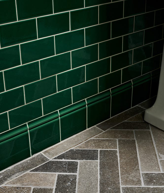 Victorian Style Emerald Green Crackle Glaze Classic Skirting