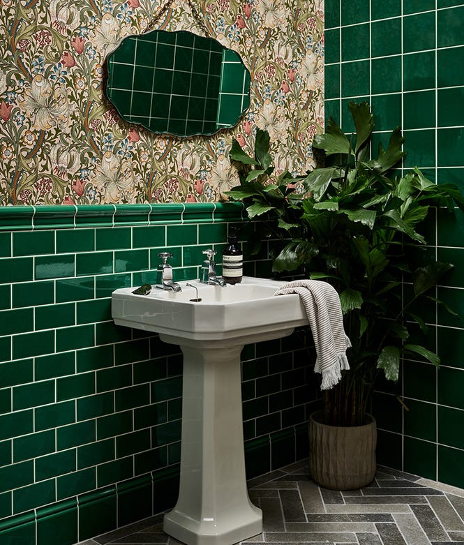 Victorian Style Emerald Green Metro Glaze Crackle Glaze Finish