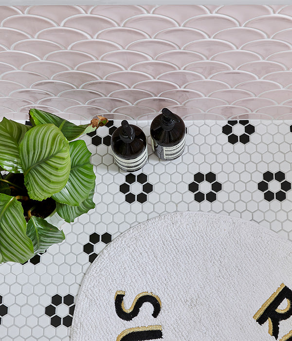 Mono Hex Porcelain Daisy