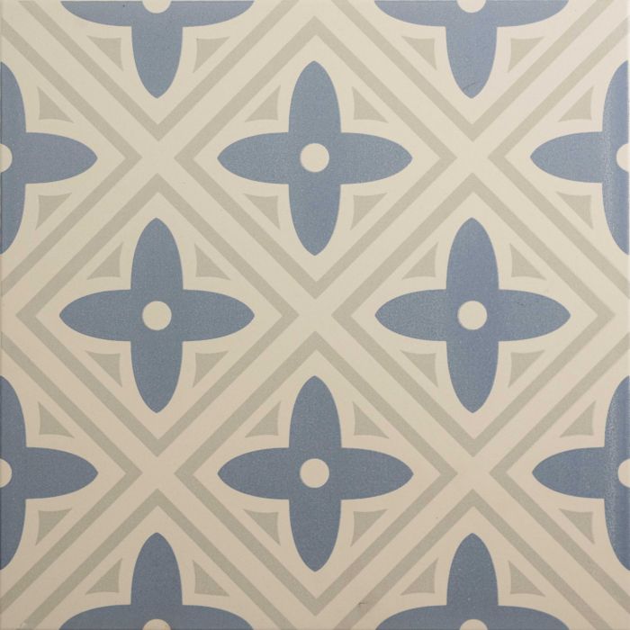 Leigh Blue on Chalk